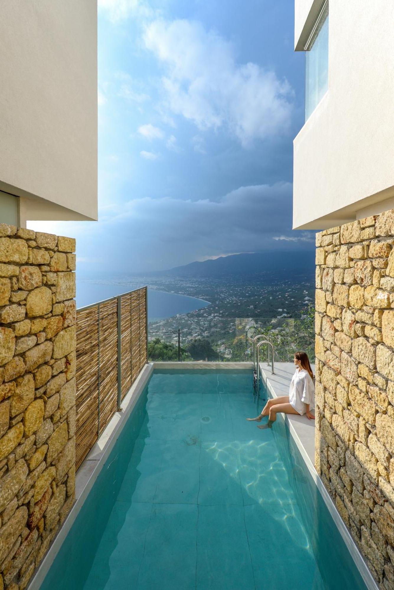 Lithos Retreat 1